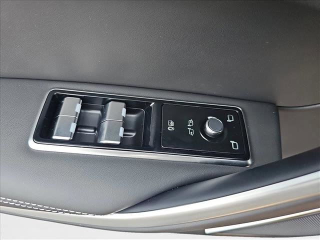 New 2026 Jaguar F-PACE R-Dynamic S image 25