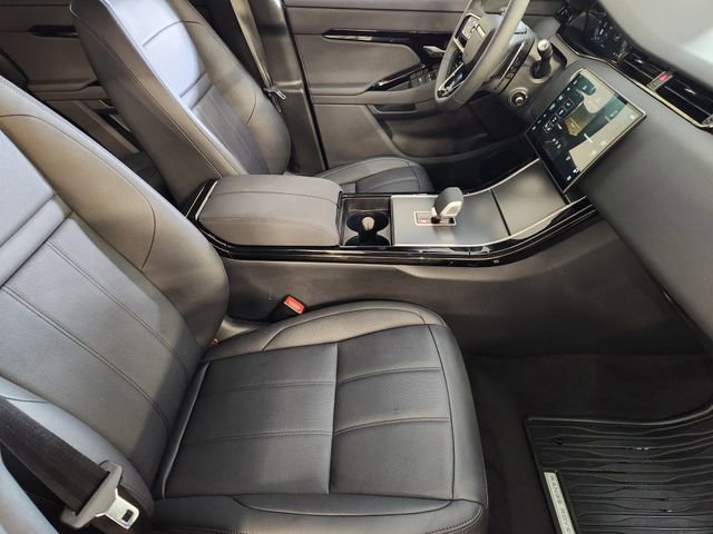 Used 2026 Land Rover Range Rover Evoque S image 3