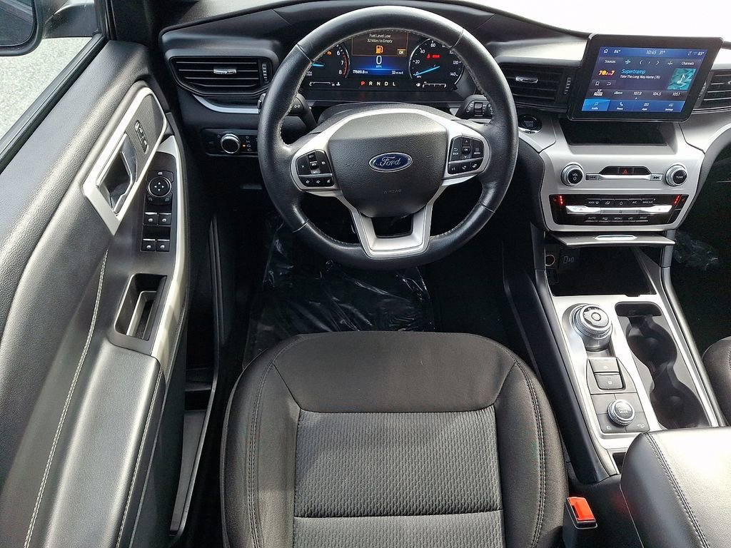 Certified 2022 Ford Explorer XLT image 12