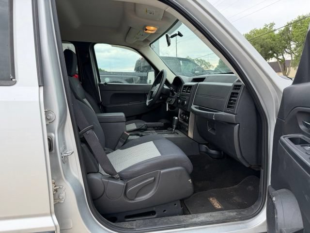 Used 2009 Jeep Liberty Sport w/ Popular Equipment Group AWD/4WD image 9