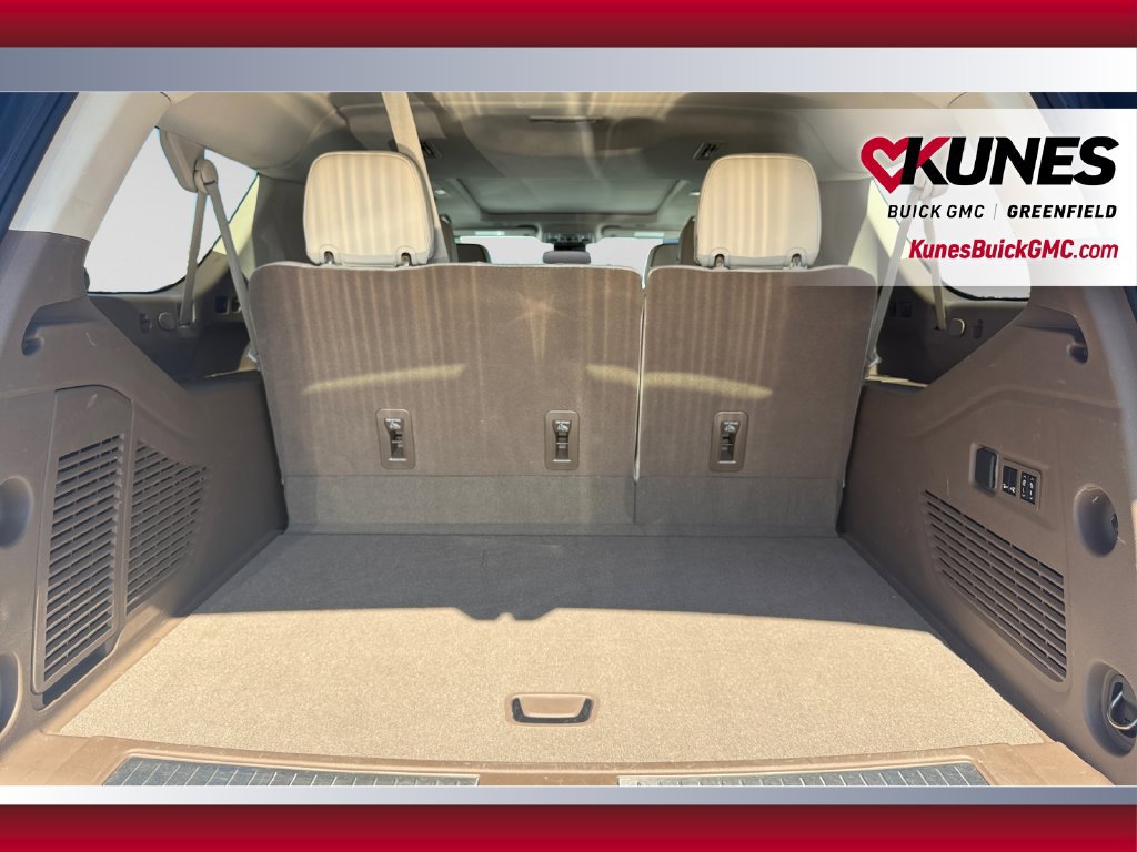 Used 2023 GMC Yukon XL Denali AWD/4WD image 42
