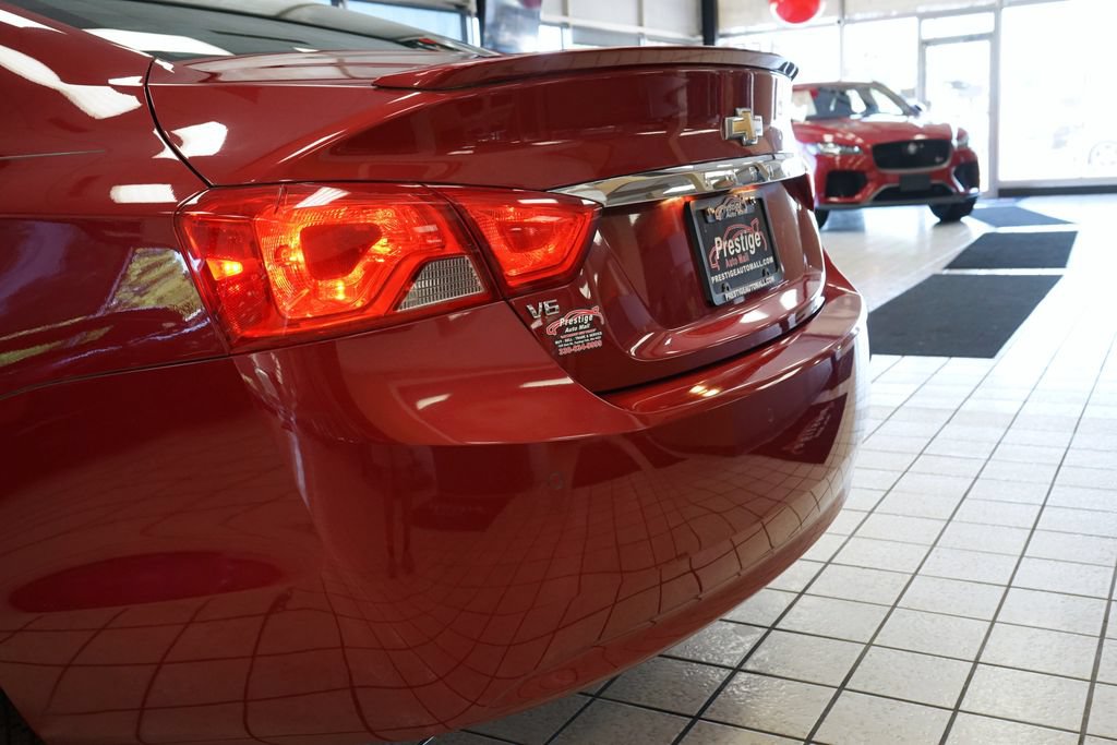Used 2015 Chevrolet Impala LT FWD image 12