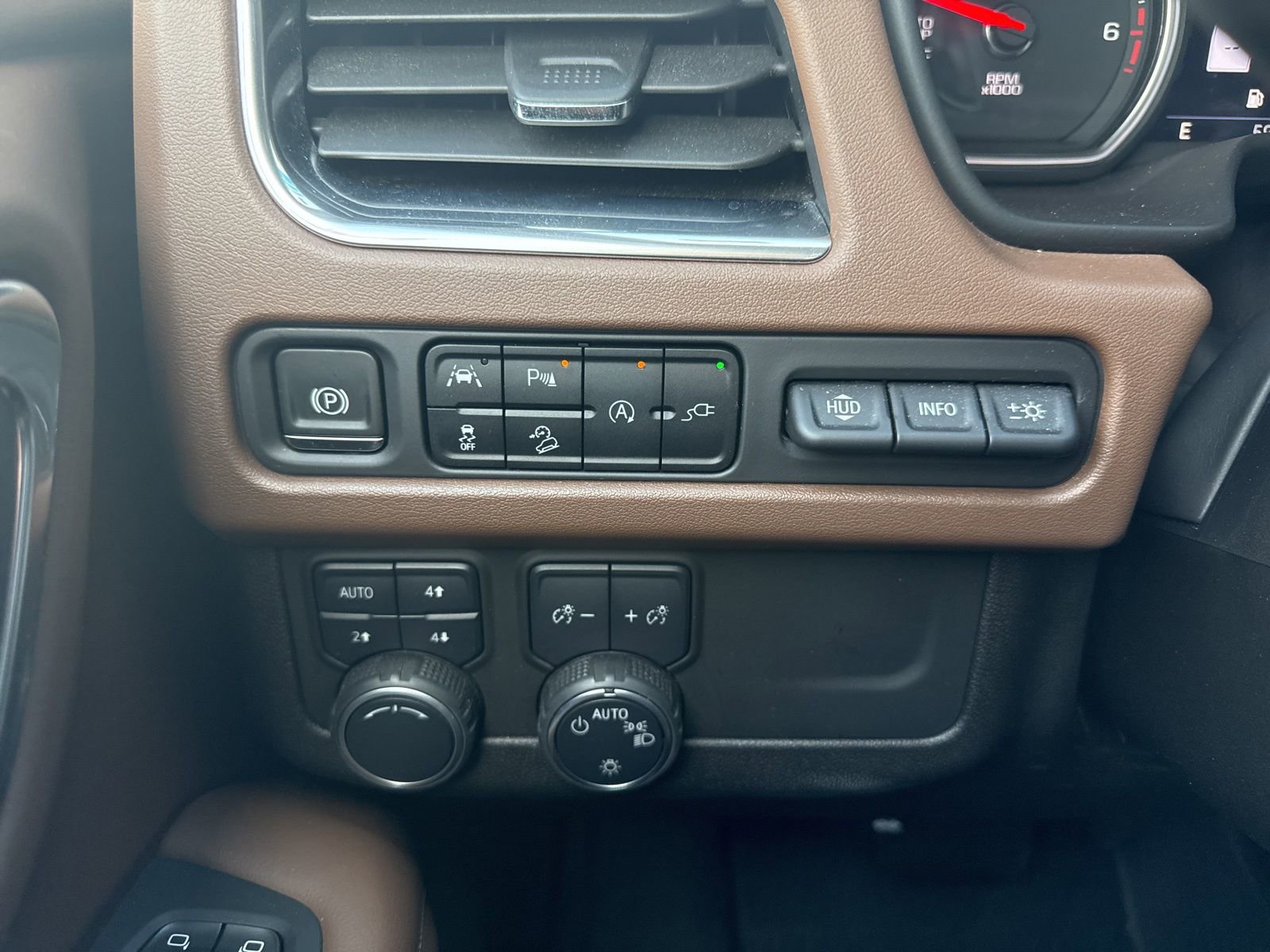 Used 2021 Chevrolet Tahoe High Country AWD/4WD image 39