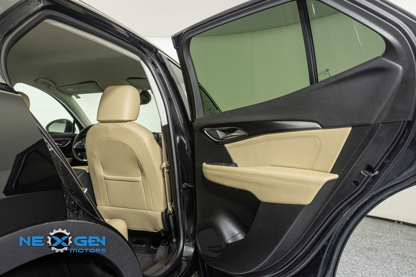 Used 2025 Buick Envision Preferred image 29