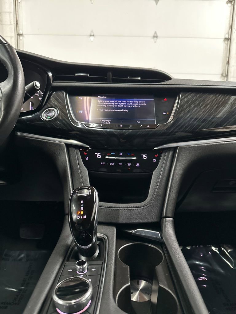 Used 2020 Cadillac XT6 Premium Luxury image 23
