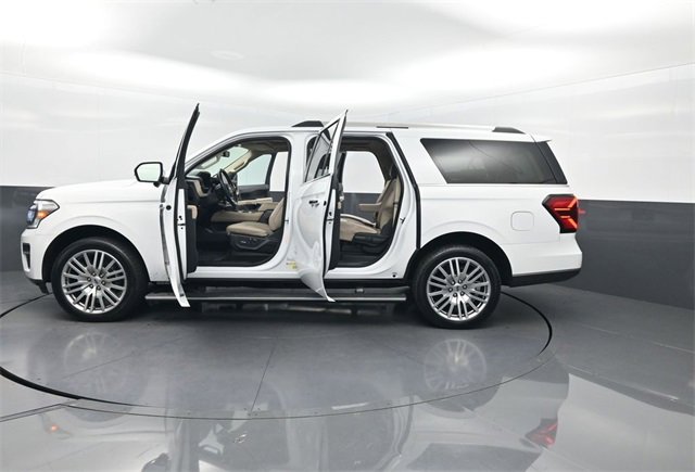 Used 2023 Ford Expedition Max Limited image 41
