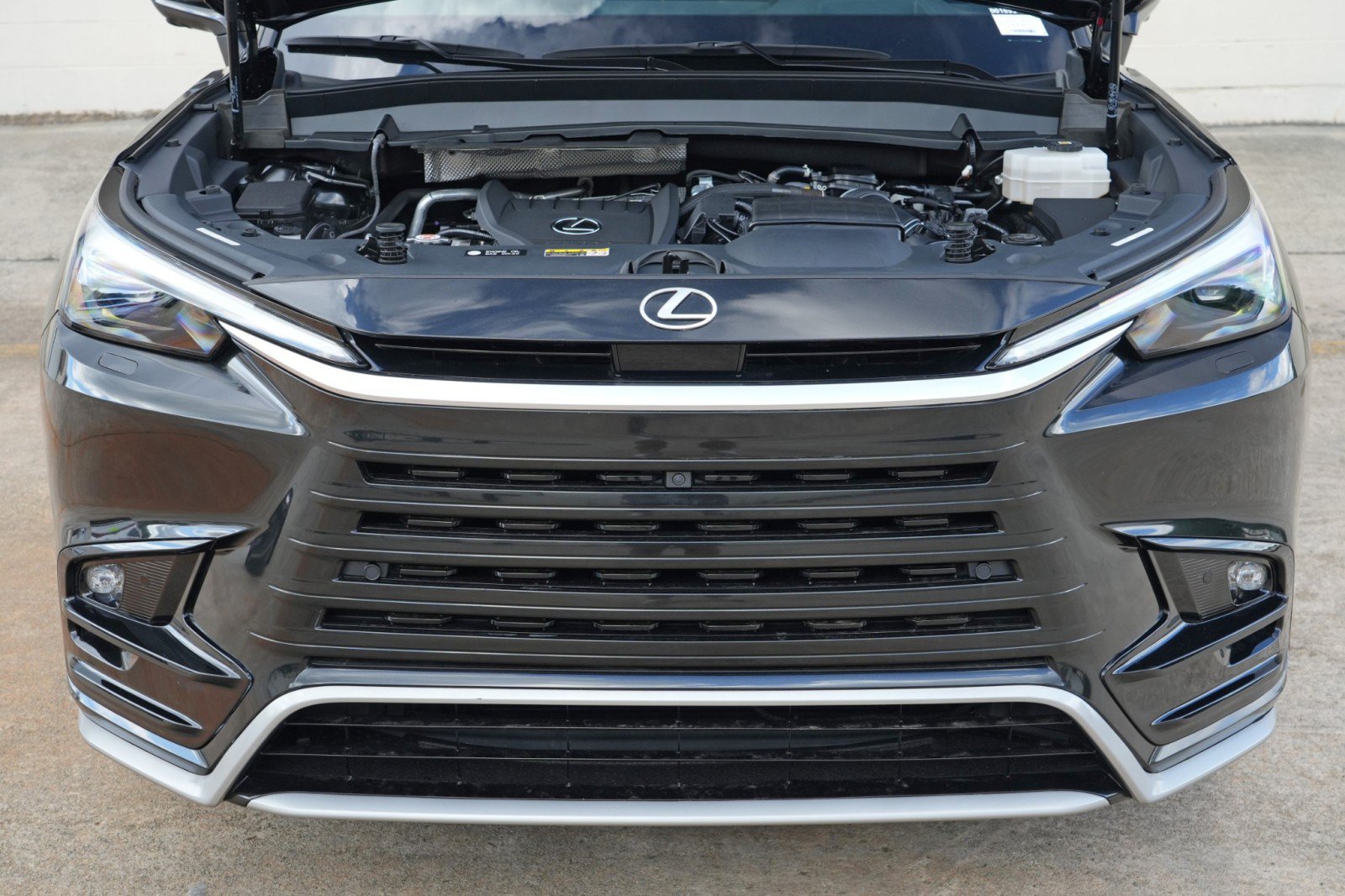 Used 2024 Lexus TX 500h AWD w/ Technology Package image 8