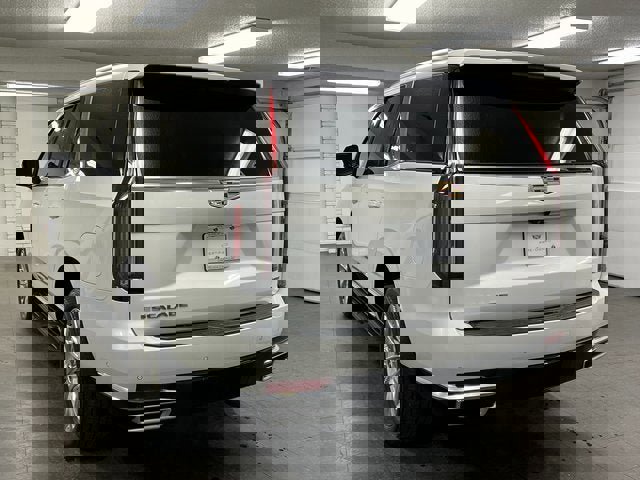 Certified 2023 Cadillac Escalade Premium Luxury image 3
