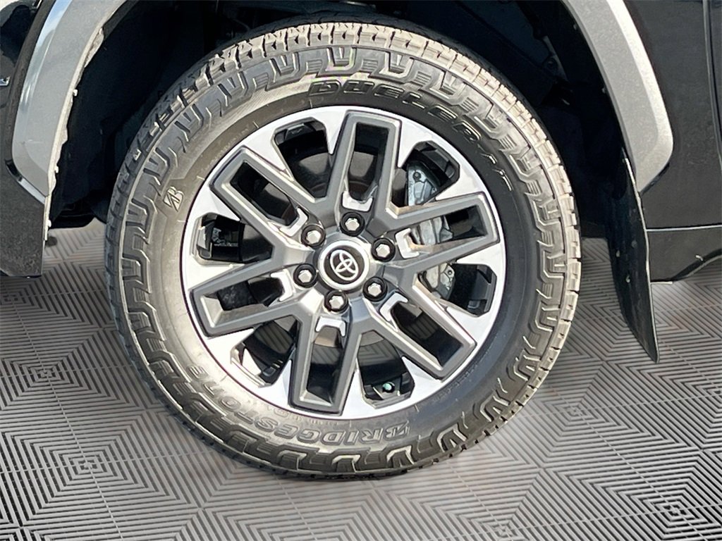 Used 2022 Toyota Tundra Limited image 31