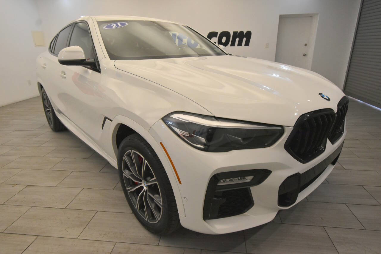 Used 2021 BMW X6 M50i w/ Premium Package image 7