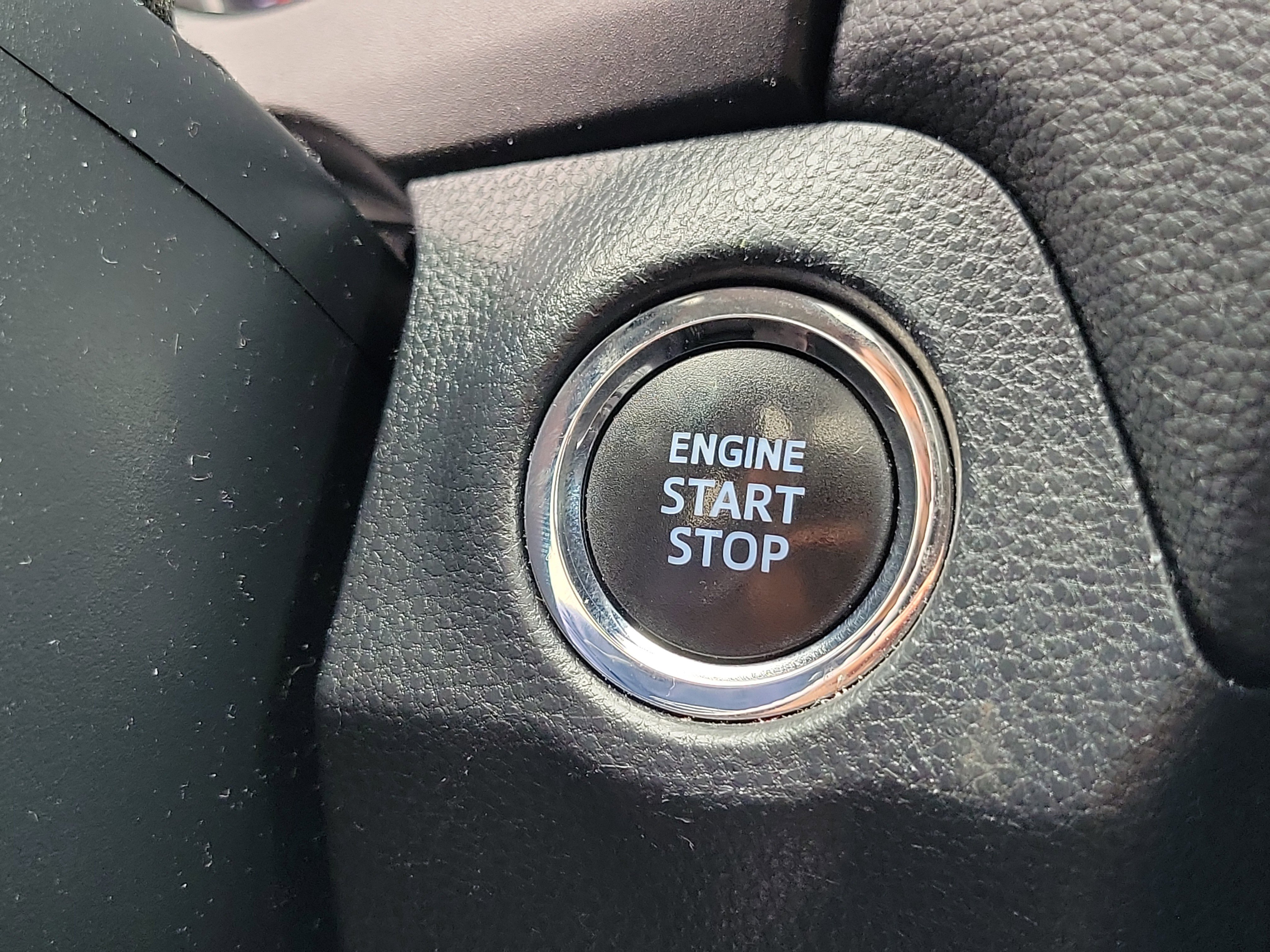 Certified 2019 Toyota RAV4 XLE Premium AWD/4WD image 26