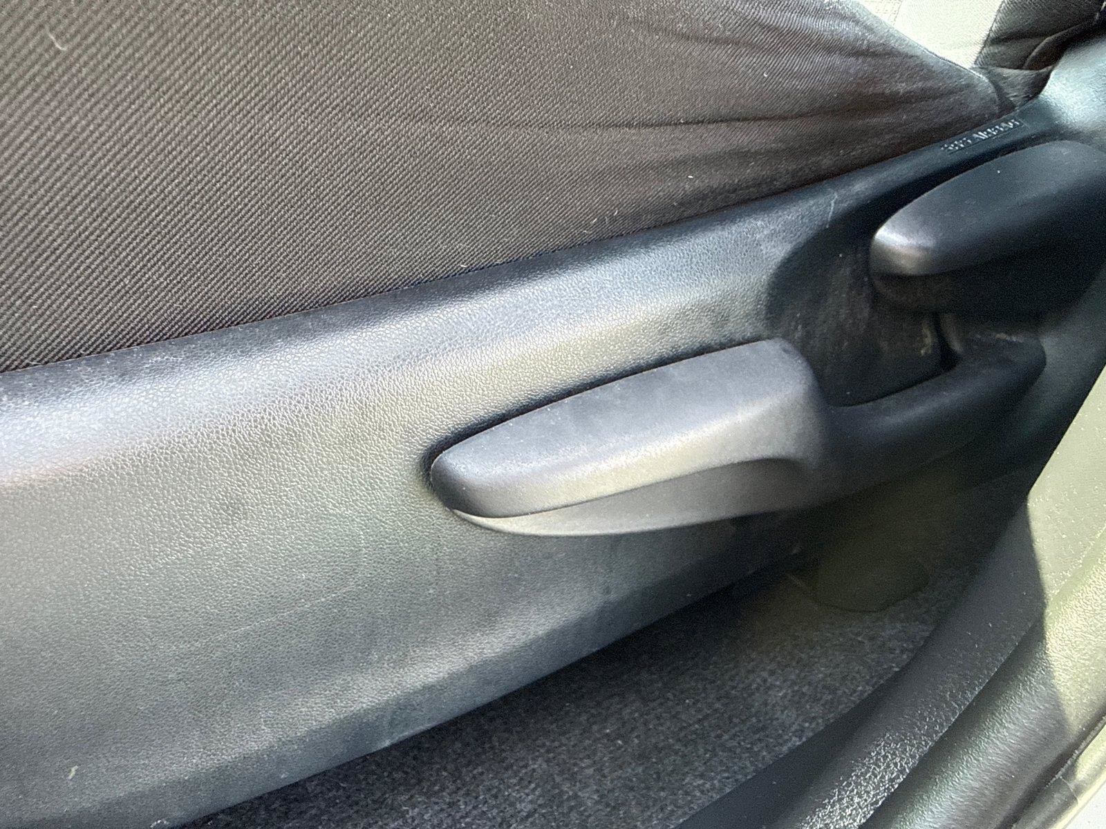Used 2016 Toyota RAV4 XLE w/ Convenience Package FWD image 13
