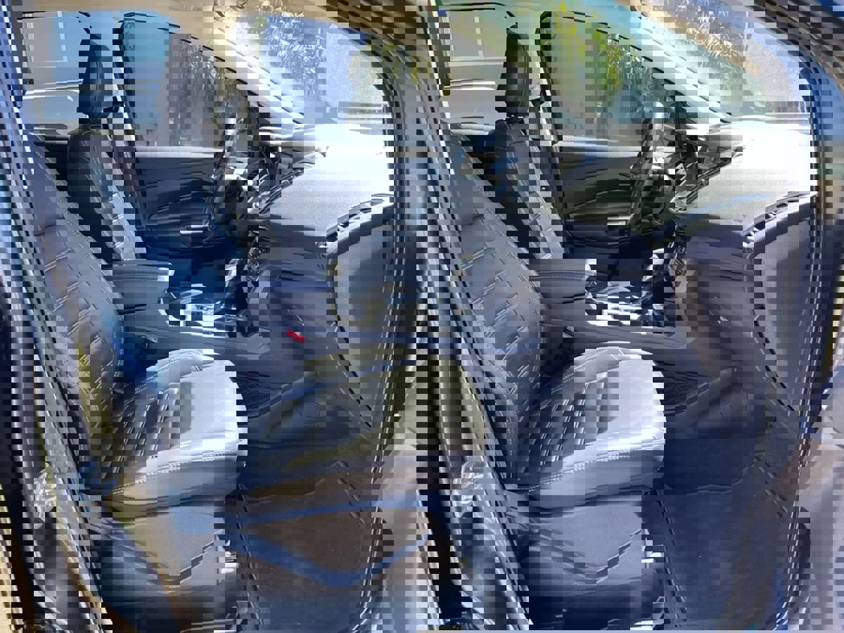 Used 2019 Ford Escape SEL image 23