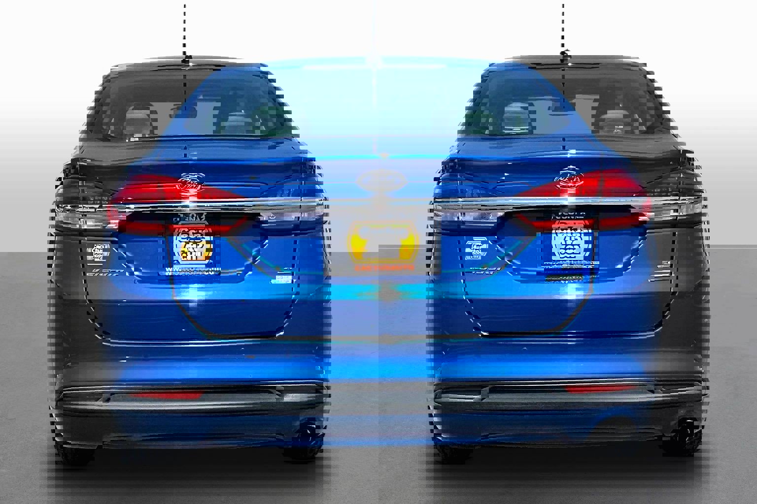 Used 2017 Ford Fusion SE w/ Fusion SE Technology Package image 4