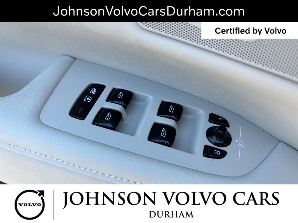 Certified 2025 Volvo V90 B6 Cross Country Plus AWD/4WD image 23