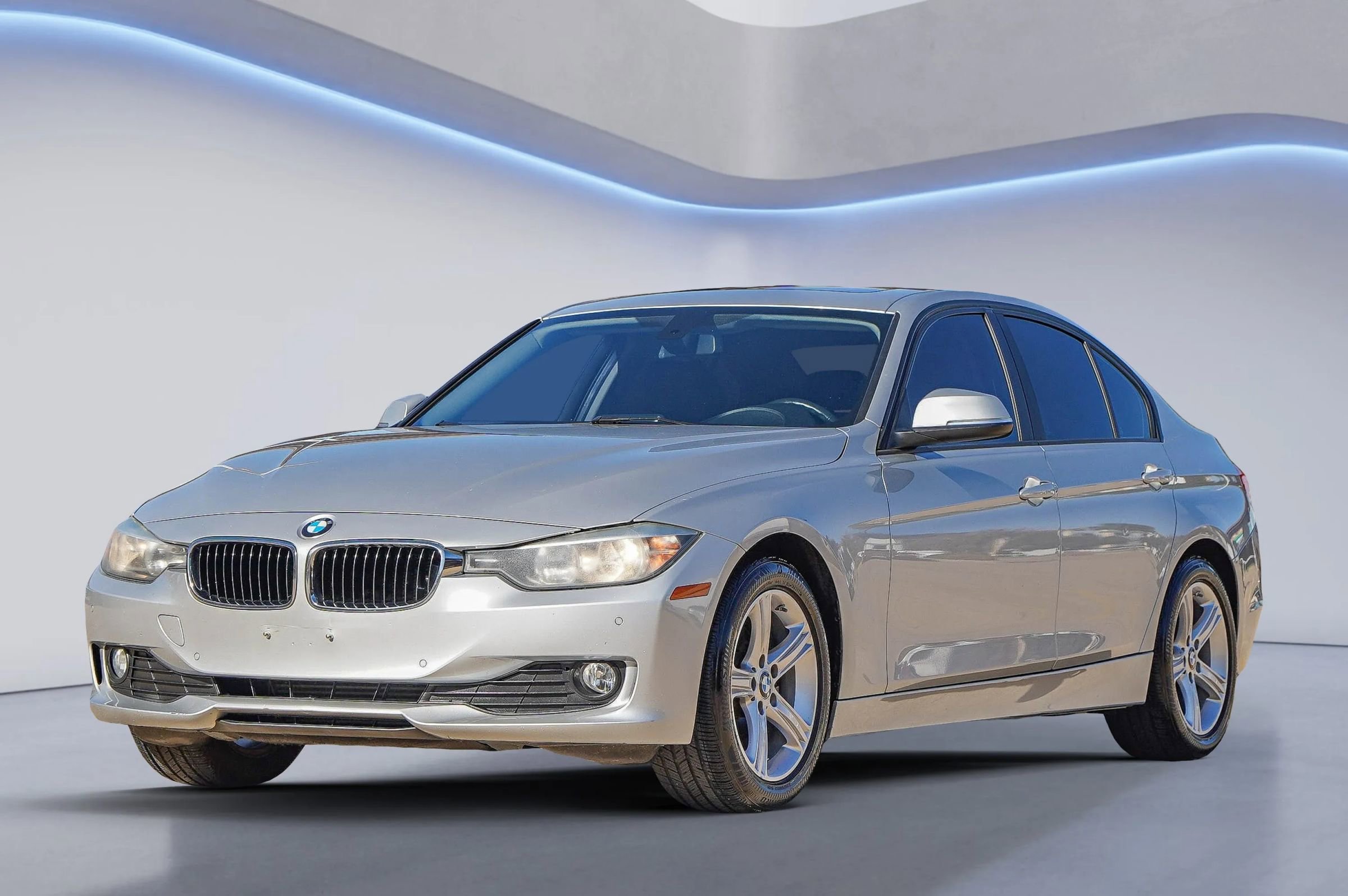 Used 2014 BMW 320i Sedan RWD image 18