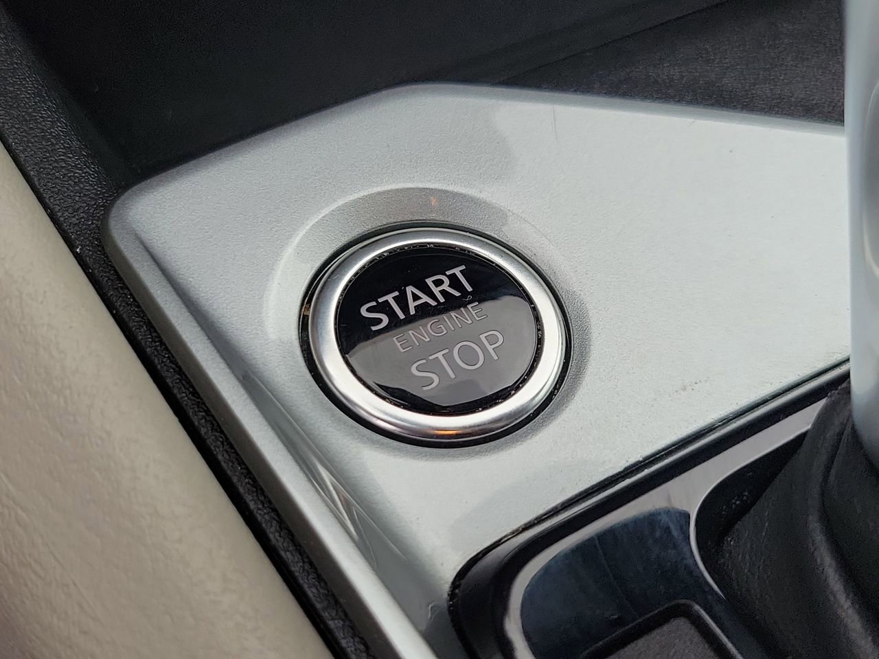 Used 2025 Nissan Altima 2.5 SV image 27