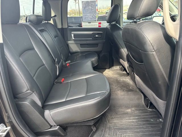 Used 2018 RAM 1500 Classic SLT w/ SLT Plus D￩cor Group AWD/4WD image 31