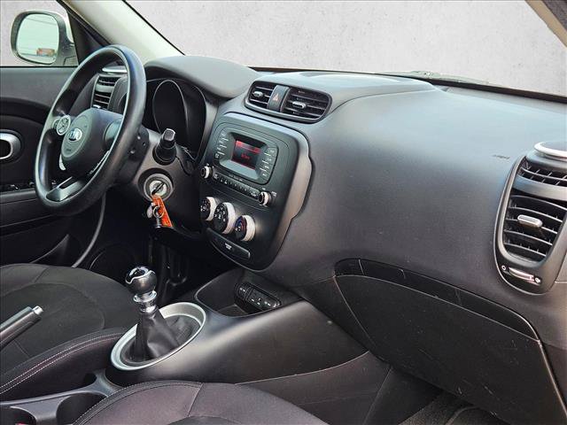 Used 2015 Kia Soul FWD image 19