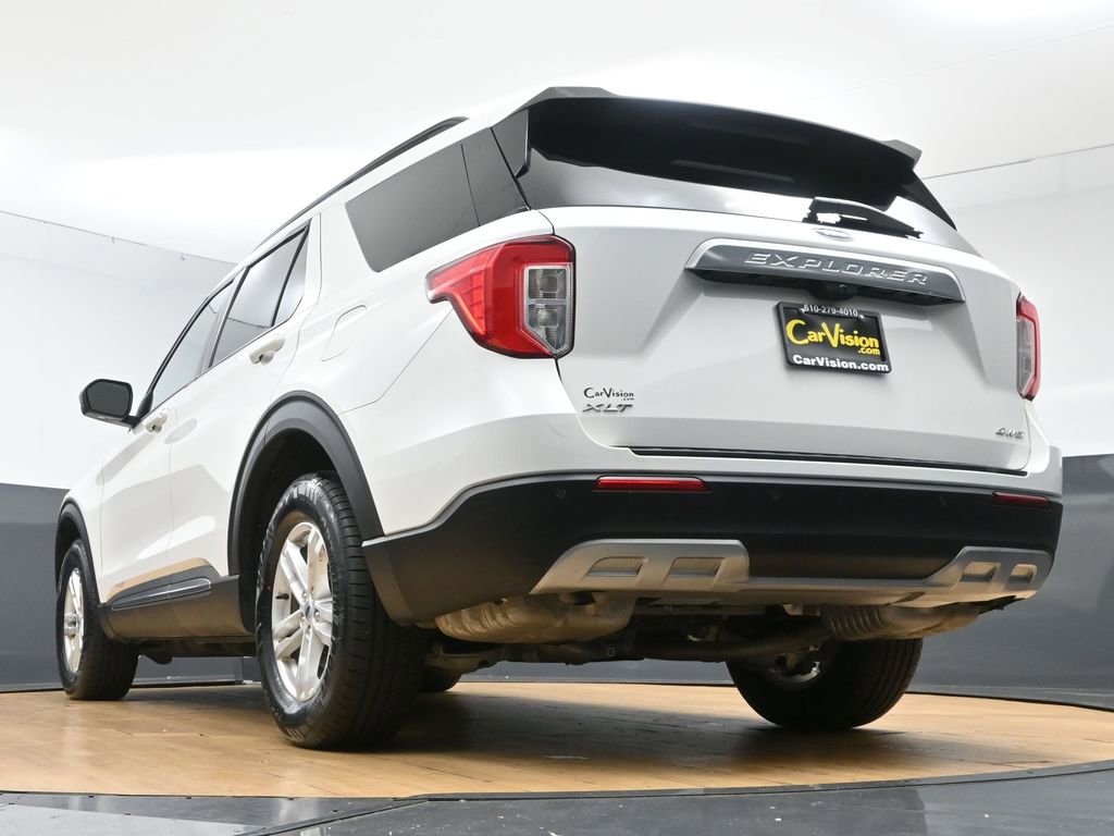 Used 2022 Ford Explorer XLT w/ Equipment Group 202A AWD/4WD image 52