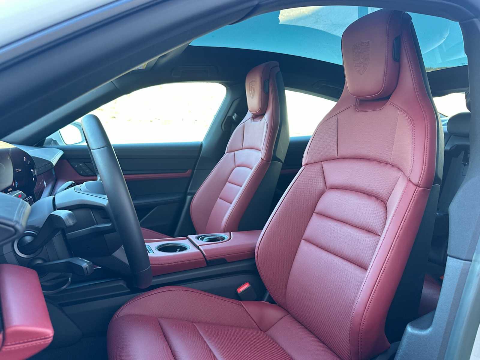 Used 2024 Porsche Taycan 4S image 5