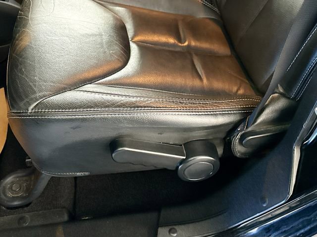 Used 2015 Jeep Wrangler Unlimited Rubicon image 19