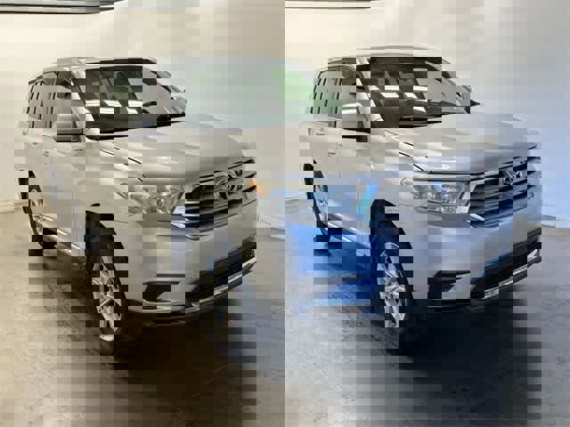 Used 2013 Toyota Highlander Plus image 26