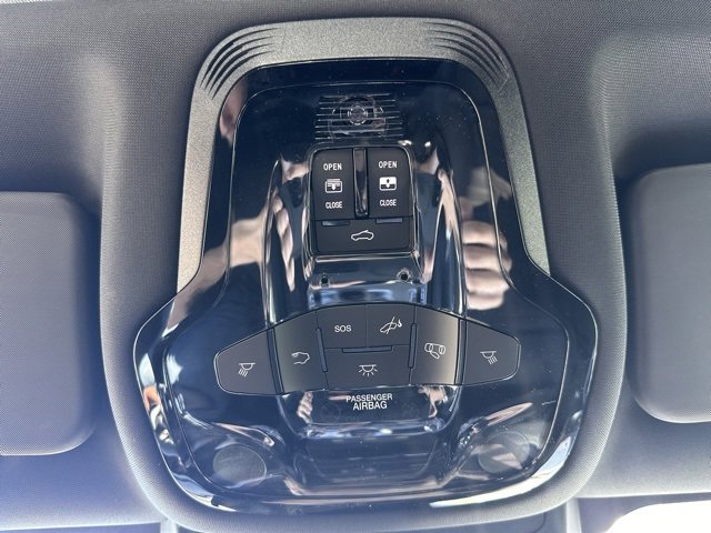 New 2025 Alfa Romeo Giulia AWD w/ Driving Assist Package image 17