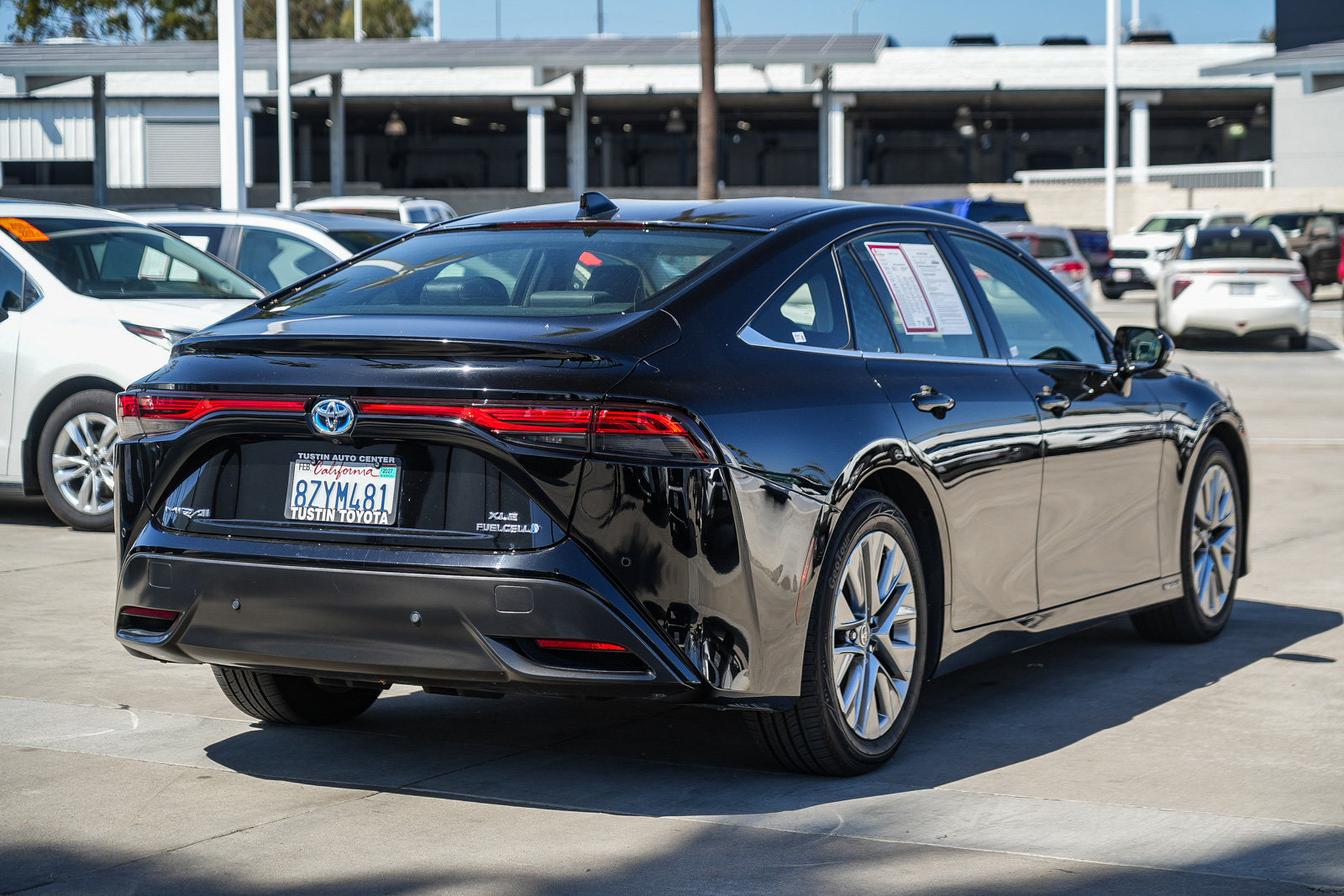 Certified 2022 Toyota Mirai w/ Advanced Technology Package RWD image 6