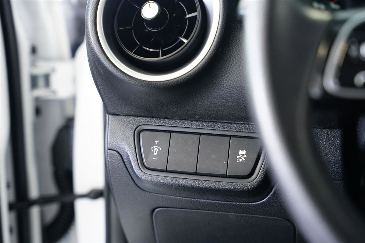 Used 2024 Kia Forte LXS FWD image 16