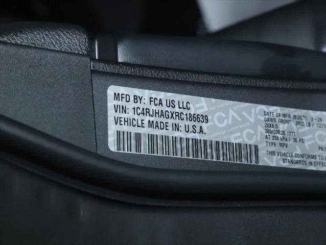 Certified 2024 Jeep Grand Cherokee Altitude image 21