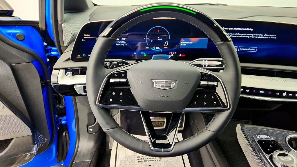 Used 2025 Cadillac Optiq Luxury 1 image 12