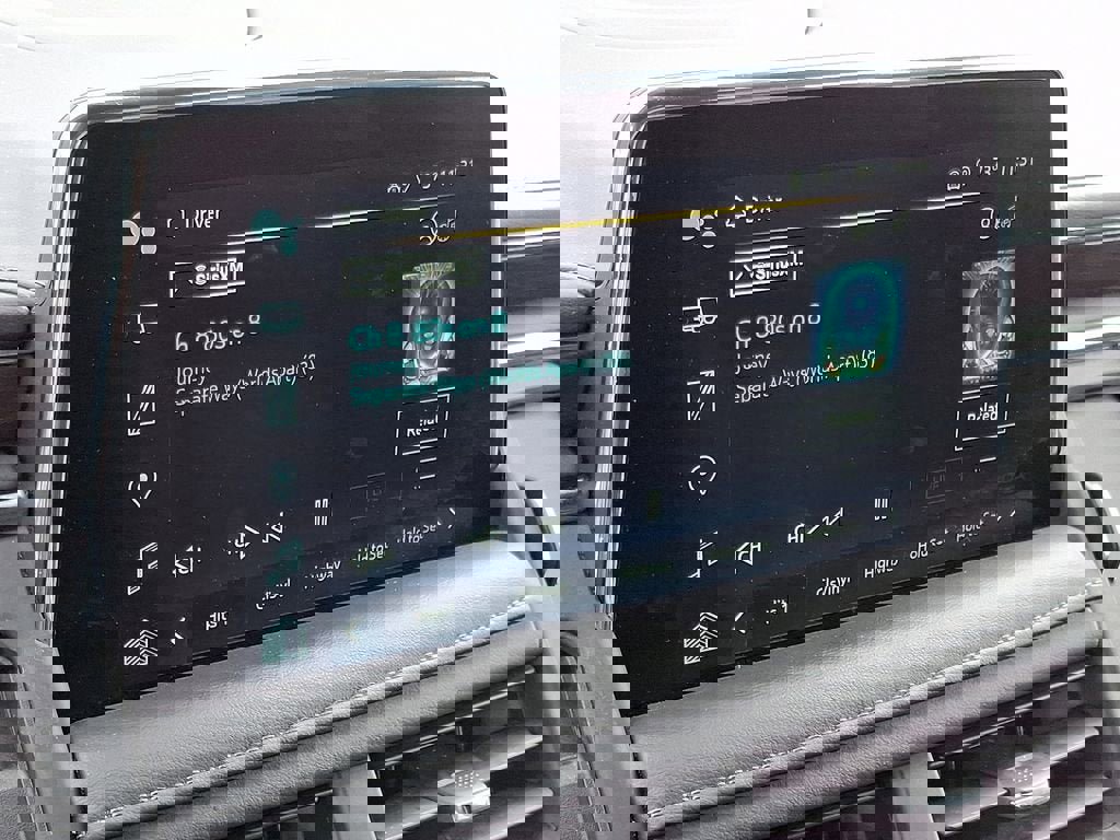 Certified 2024 Chevrolet Suburban LT AWD/4WD image 17