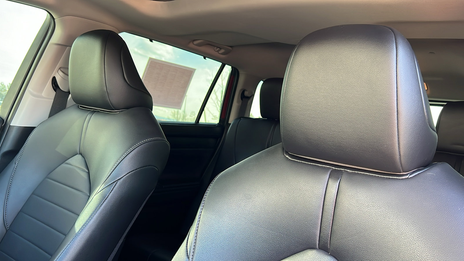 Used 2020 Toyota Highlander XLE image 19