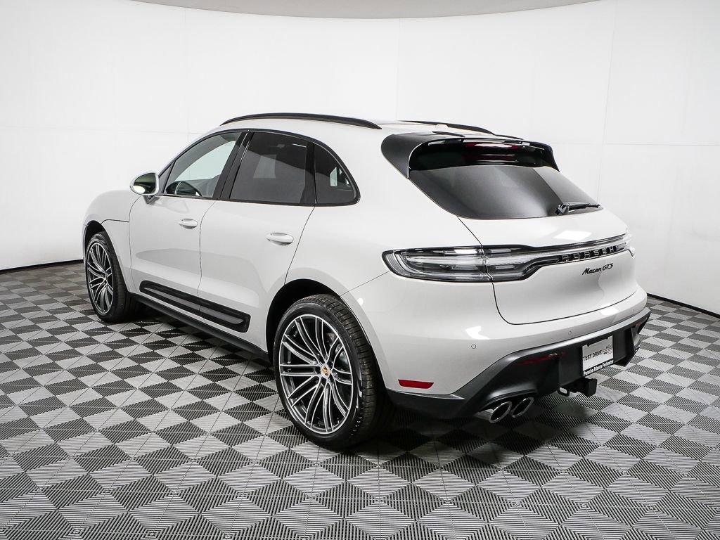 New 2026 Porsche Macan GTS image 3