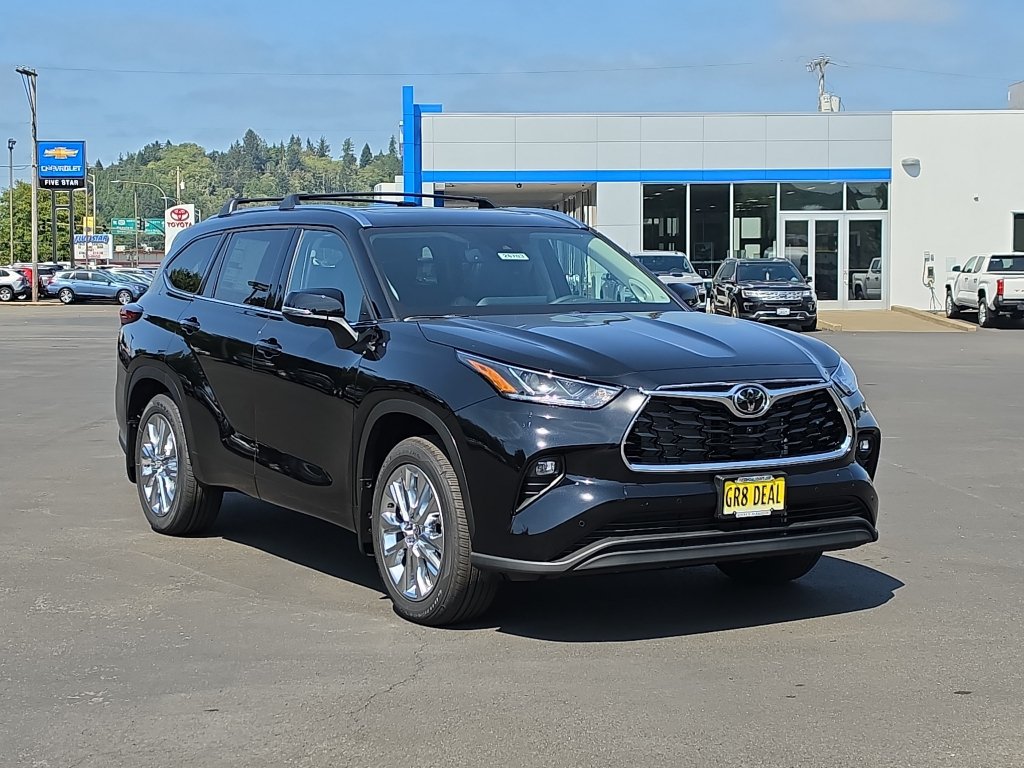 New 2026 Toyota Highlander Limited AWD/4WD image 2