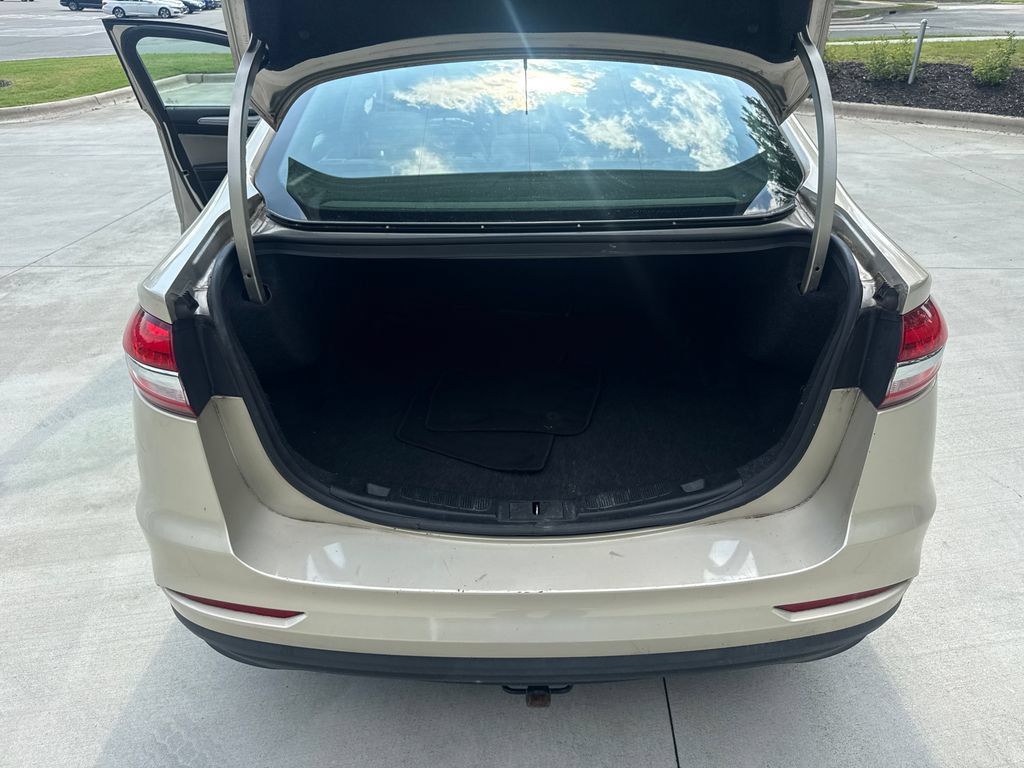 Used 2019 Ford Fusion S FWD image 32