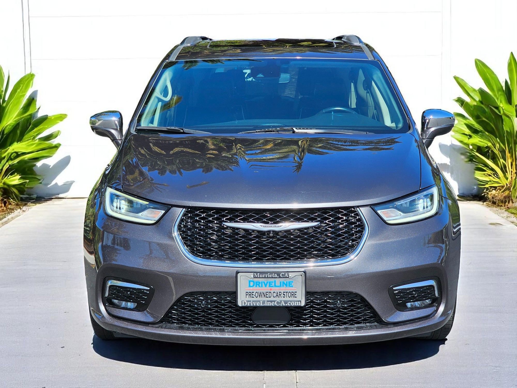 Used 2022 Chrysler Pacifica Limited image 3