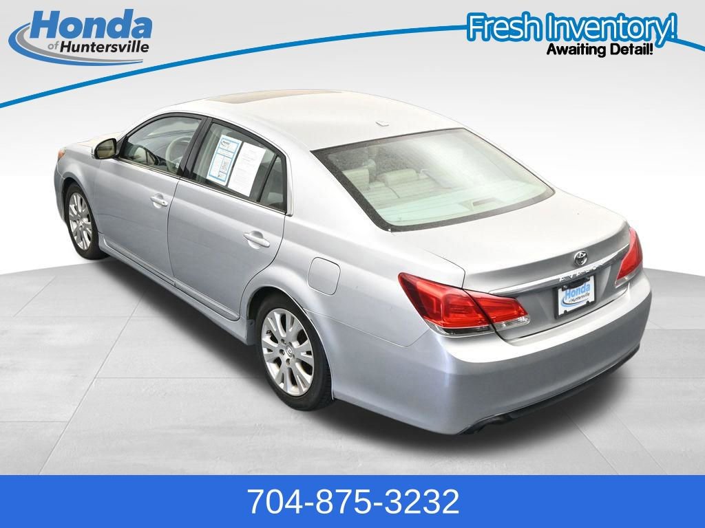 Used 2011 Toyota Avalon Limited FWD image 16
