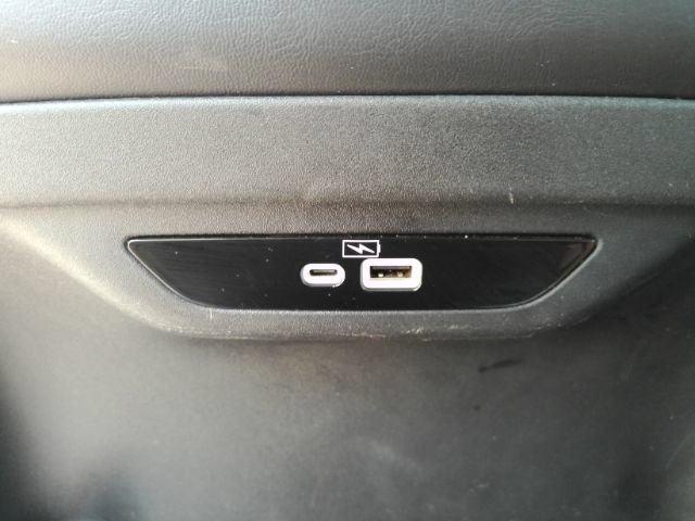 Used 2023 Chrysler Pacifica Touring-L FWD image 33