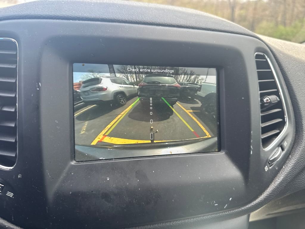 Used 2019 Jeep Compass Latitude image 10