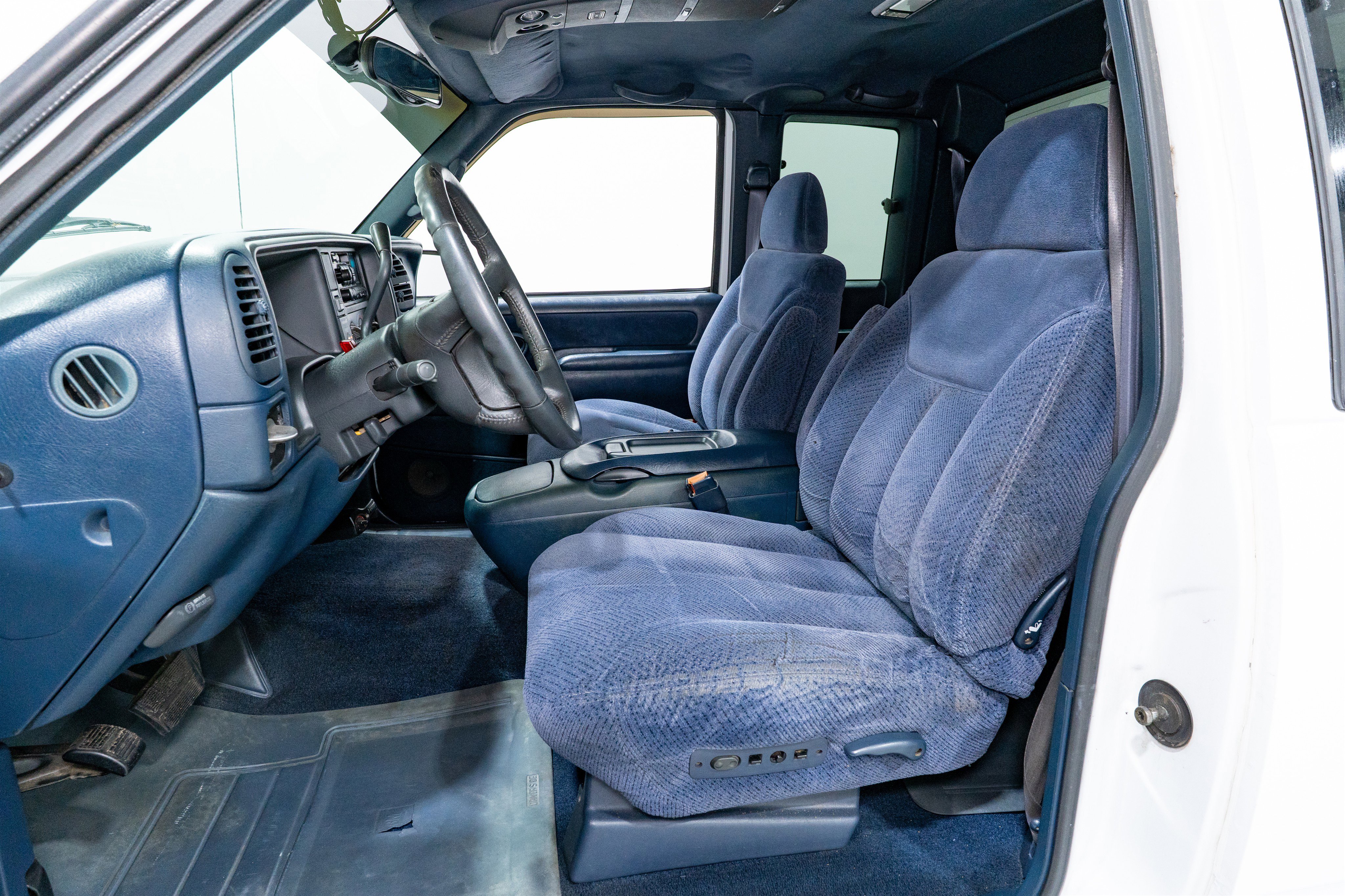 Used 1997 Chevrolet Silverado 1500 4x4 Extended Cab w/ Preferred Equipment Group 2 image 15