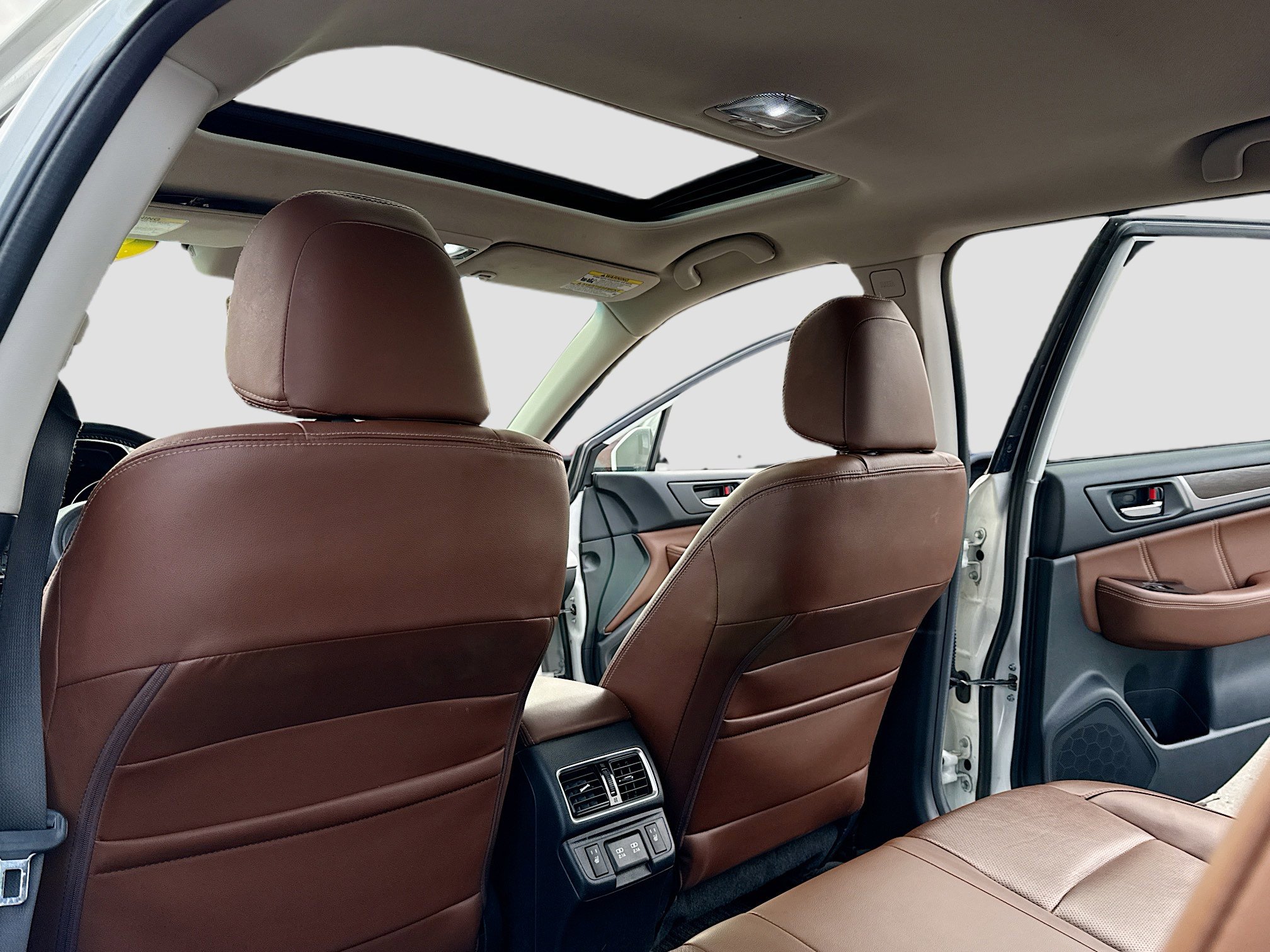 Used 2019 Subaru Outback 3.6R Touring w/ Popular Package #3A image 6