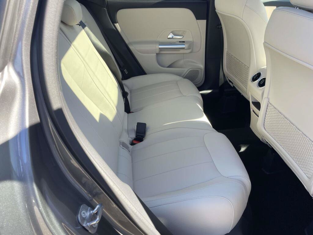 New 2026 Mercedes-Benz GLA 250 4MATIC image 19
