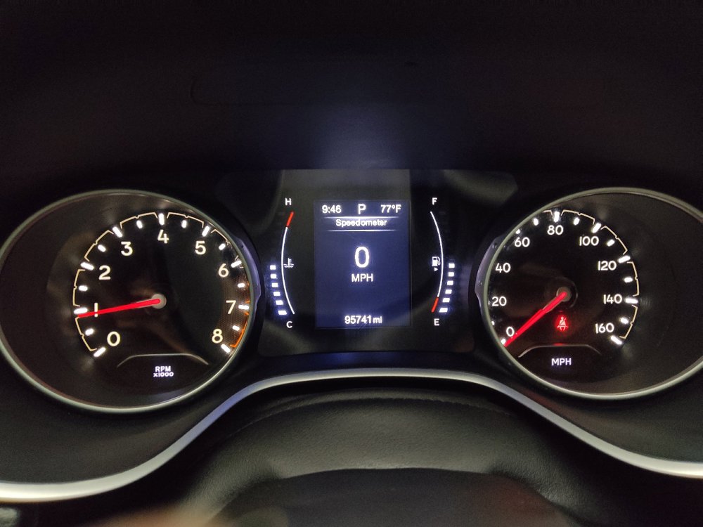 Used 2019 Jeep Compass Latitude FWD image 23