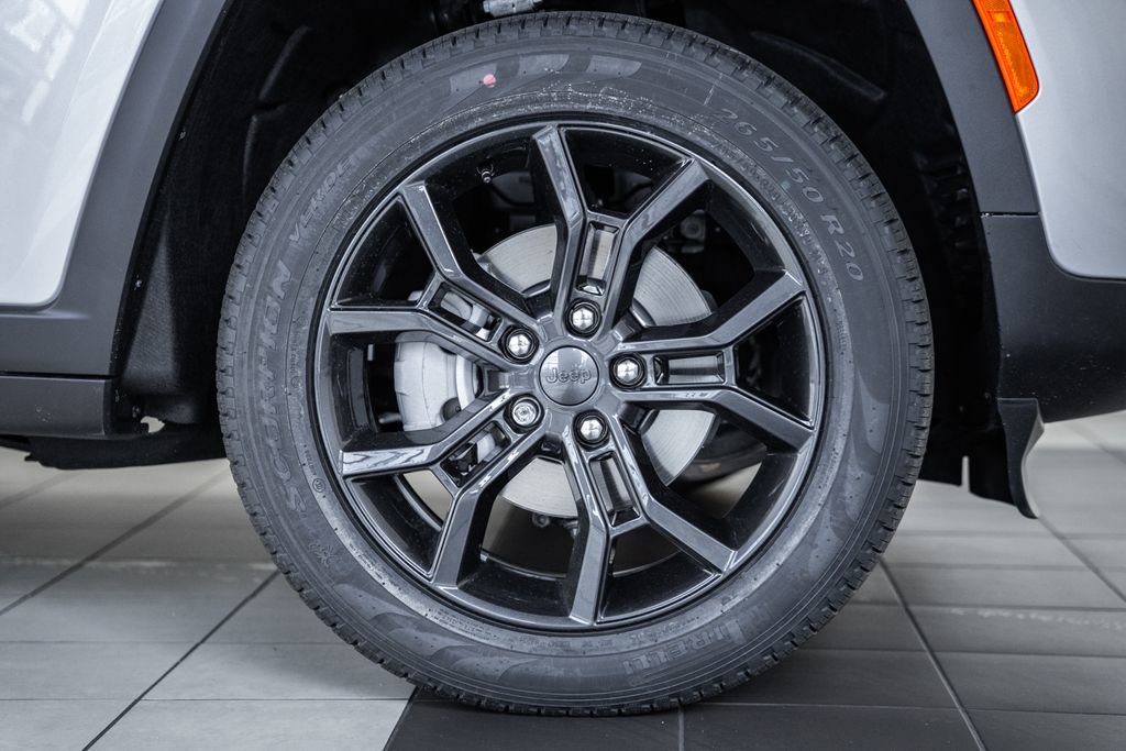 New 2025 Jeep Grand Cherokee Limited image 17