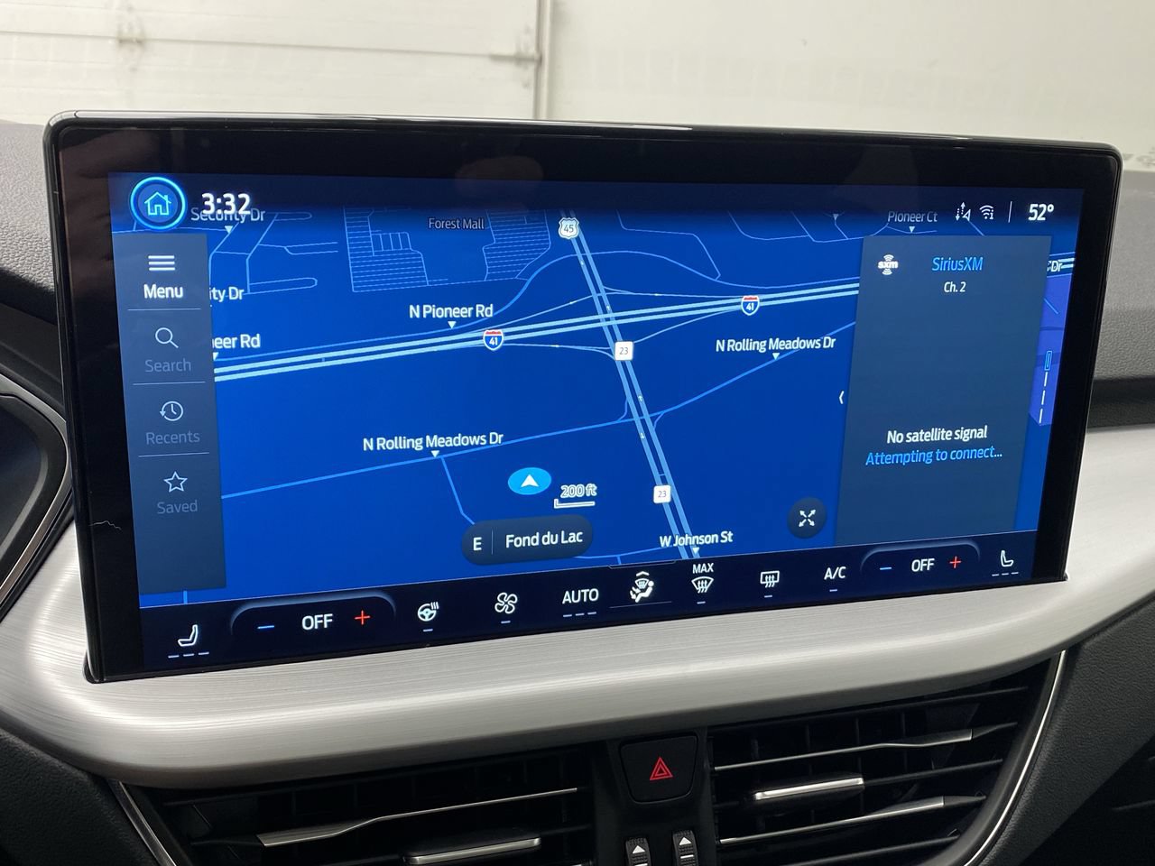New 2024 Ford Escape SE w/ PHEV Premium Package FWD image 5