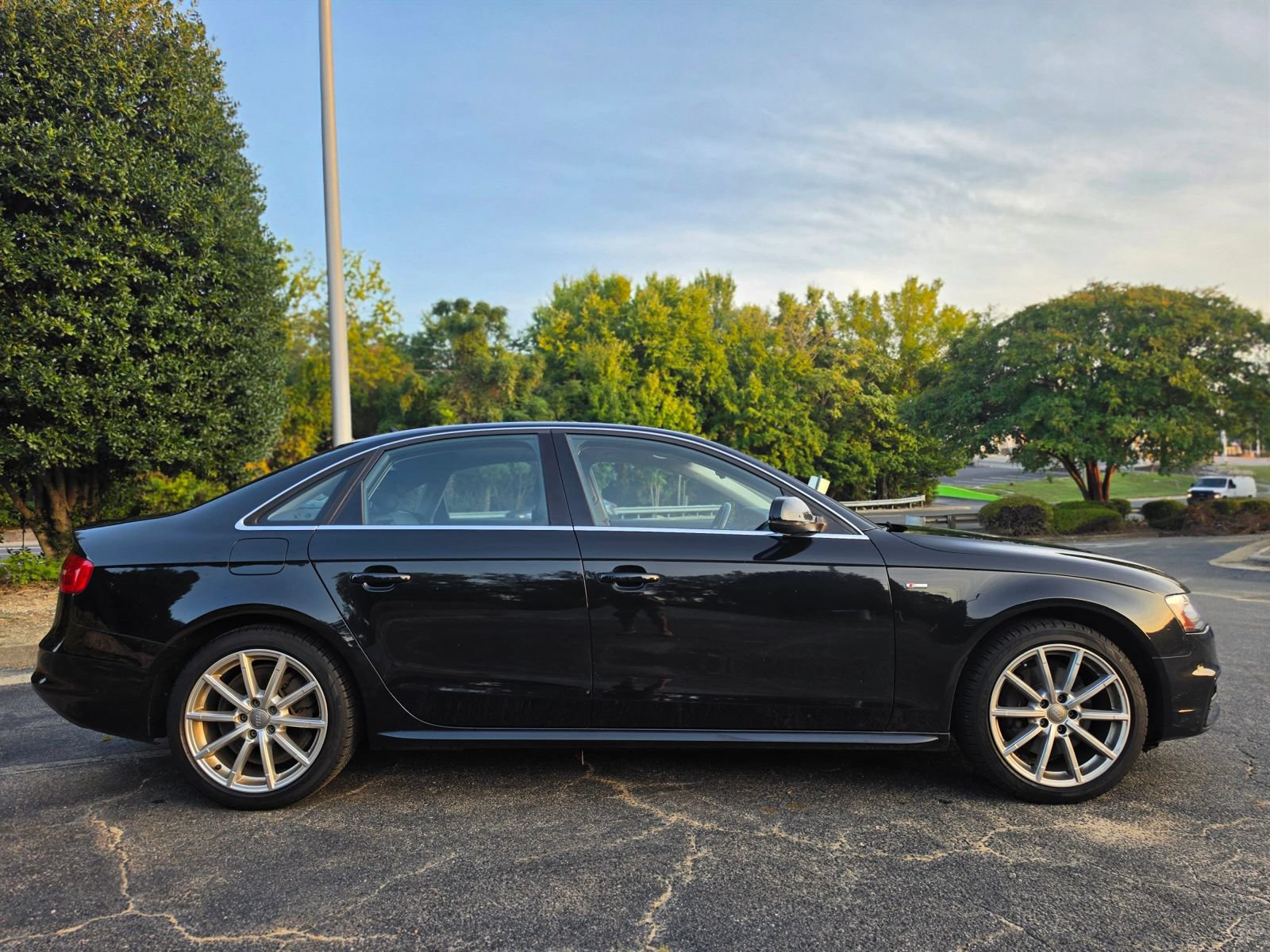 Used 2016 Audi A4 2.0T Premium Plus w/ Technology Package AWD/4WD image 5