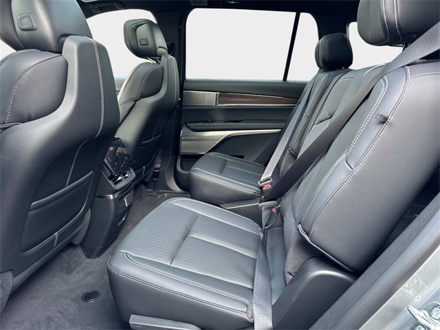 New 2026 Cadillac Vistiq Sport image 14