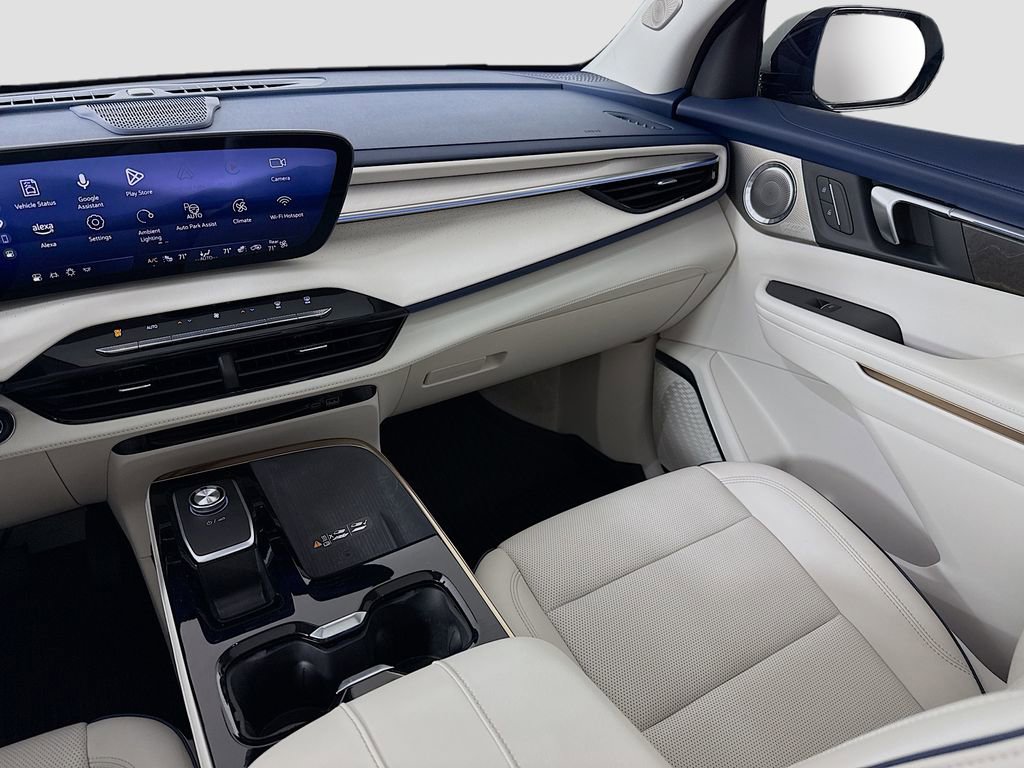 Used 2025 Buick Enclave Avenir w/ Super Cruise Package image 23